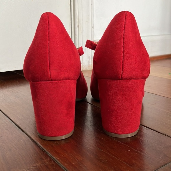 🎉 3/$15 Red Dream Pairs T-strap Heels - Picture 5 of 10